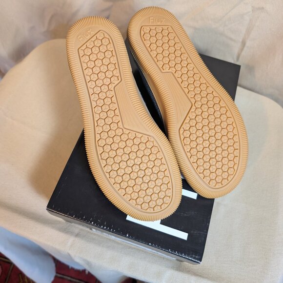 New in box - Flux Adapt Trainer Gray/Gum M7.5, W8.5, Eu40.5 - Picture 8 of 8